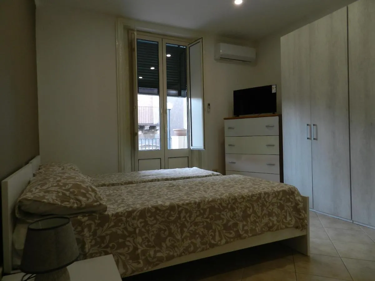 Apartment Ferienwohnung La Terrazza Ursino Catania Italien
